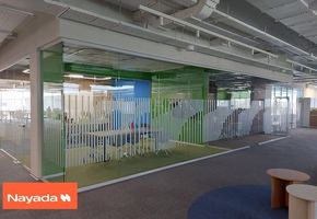 Минимализм в полотнах с Nayada-Crystal