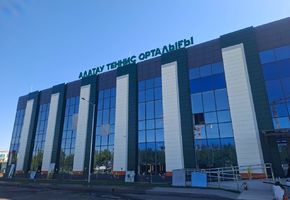 NAYADA задала стиль в новом теннисном центре — перегородки Nayada-Standart с остеклением