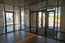 NAYADA задала стиль в новом теннисном центре — перегородки Nayada-Standart с остеклением