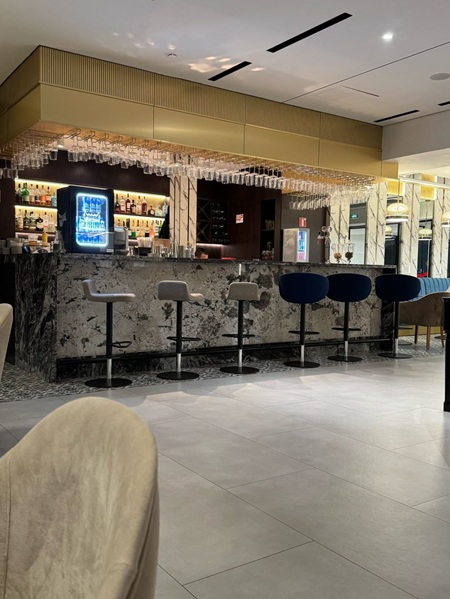 Фото Золото в деталях: NAYADA преобразила интерьер премиального ресторана