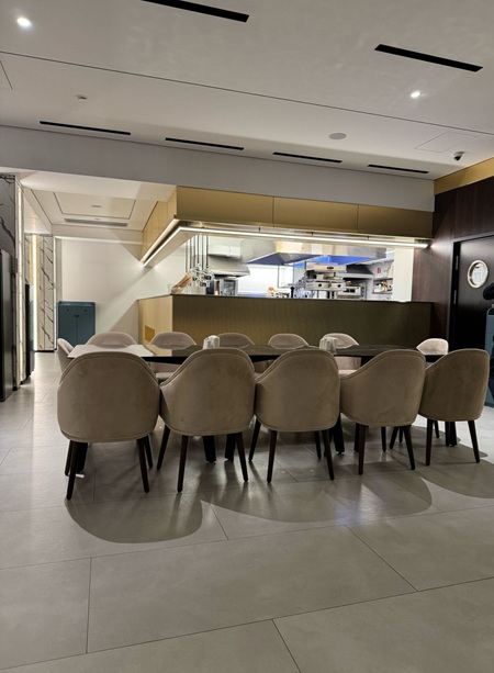 Фото Золото в деталях: NAYADA преобразила интерьер премиального ресторана