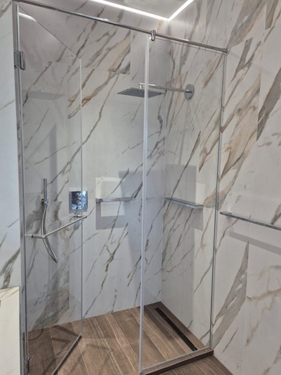 Фото Прозрачная роскошь: когда душ становится архитектурным акцентом