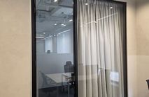 NAYADA создала в Esentai City «стеклянный» офис с характером